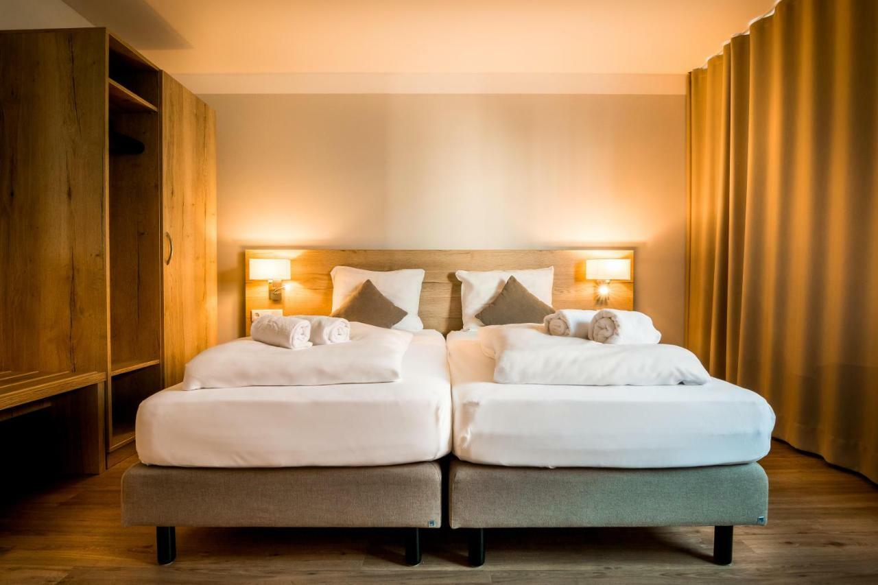 Hotel Am Kumpfmuehler Kastell Regensburg Bagian luar foto